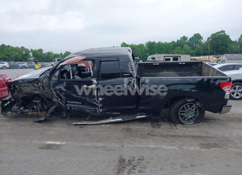 Photo 13 of 2007 Toyota Tundra LIMITED 5.7L V8 (VIN 5TBBV581X7S455071)