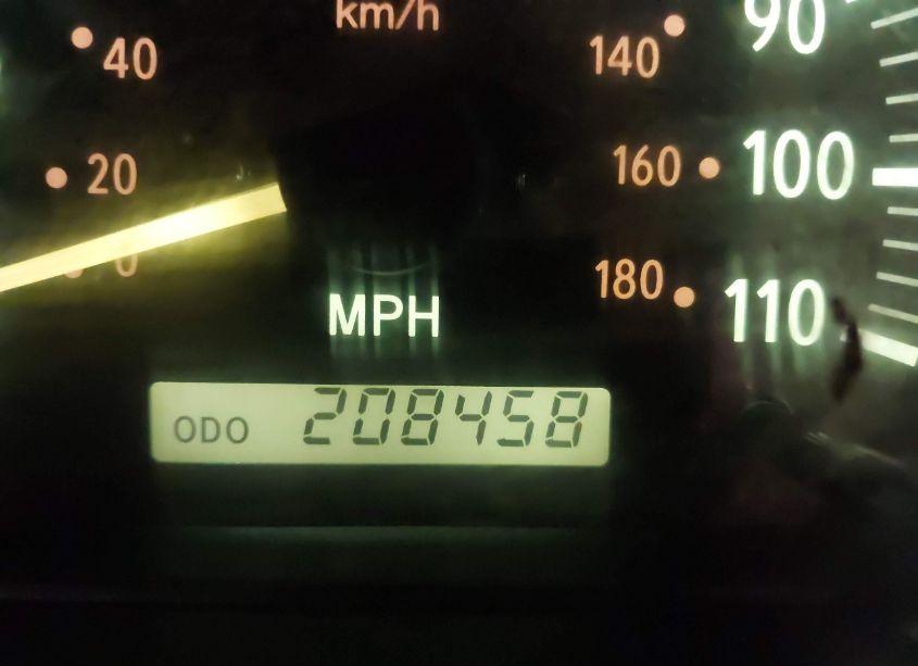 Photo 15 of 2004 Toyota Tundra SR5 V8 (VIN 5TBDT44104S435390)