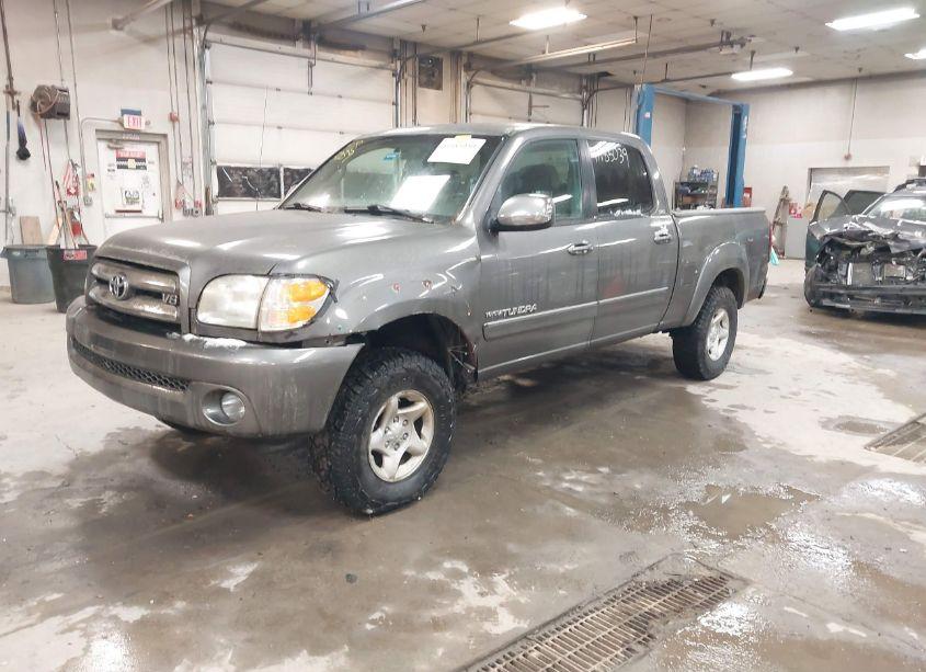 Photo 2 of 2004 Toyota Tundra SR5 V8 (VIN 5TBDT44104S435390)
