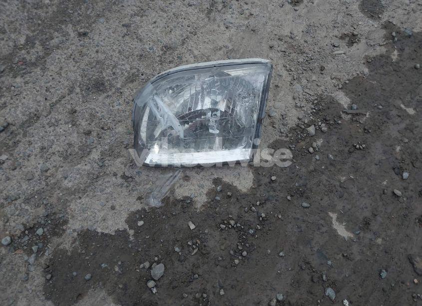 Photo 12 of 2004 Toyota Tundra SR5 V8 (VIN 5TBDT44104S447278)