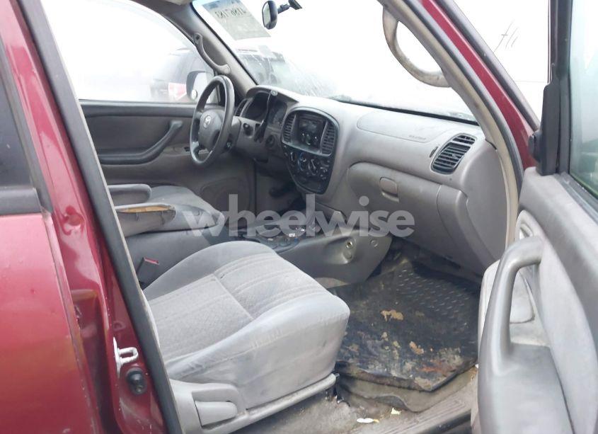 Photo 5 of 2004 Toyota Tundra SR5 V8 (VIN 5TBDT44104S447278)