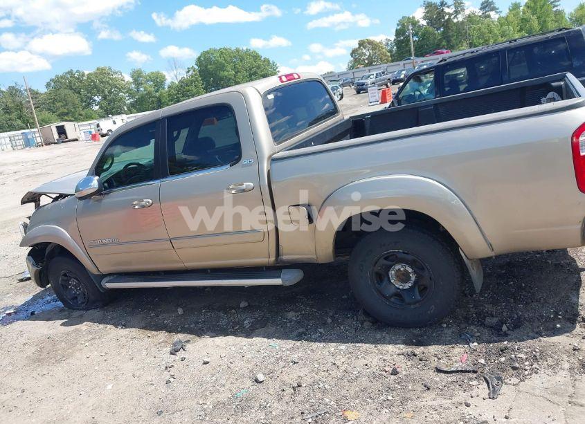 Photo 15 of 2005 Toyota Tundra SR5 V8 (VIN 5TBDT44105S476233)