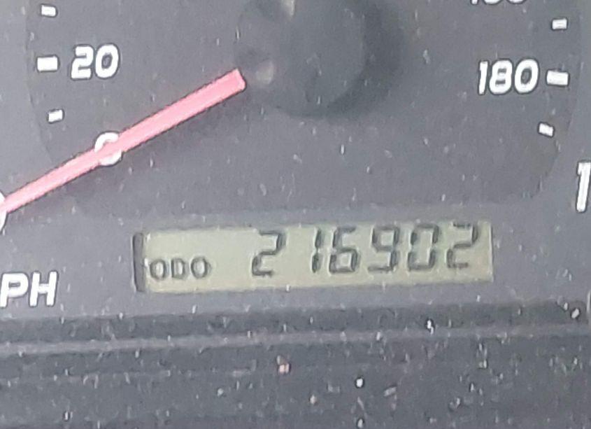 Photo 15 of 2005 Toyota Tundra SR5 V8 (VIN 5TBDT44105S486857)