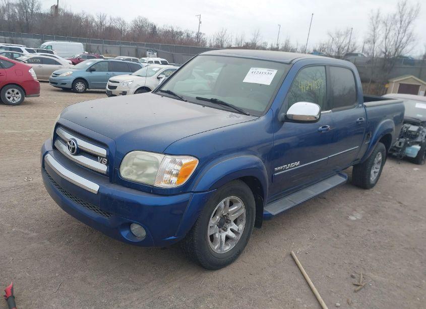 Photo 2 of 2005 Toyota Tundra SR5 V8 (VIN 5TBDT44105S486857)