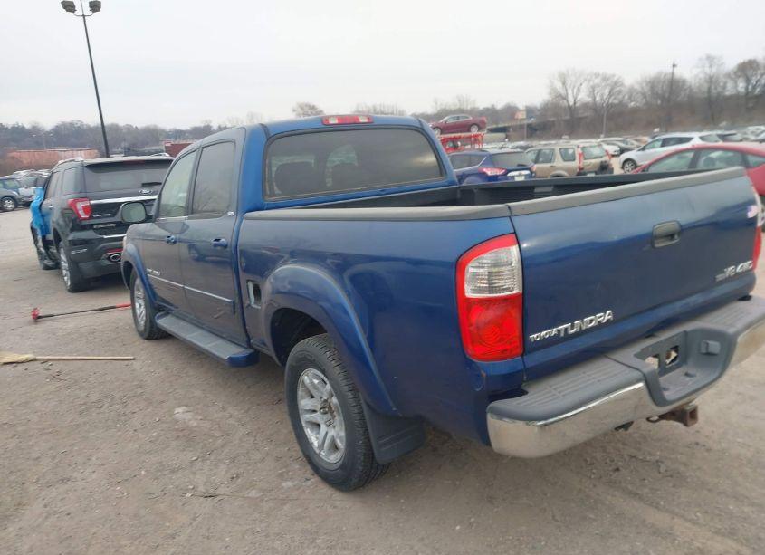 Photo 3 of 2005 Toyota Tundra SR5 V8 (VIN 5TBDT44105S486857)