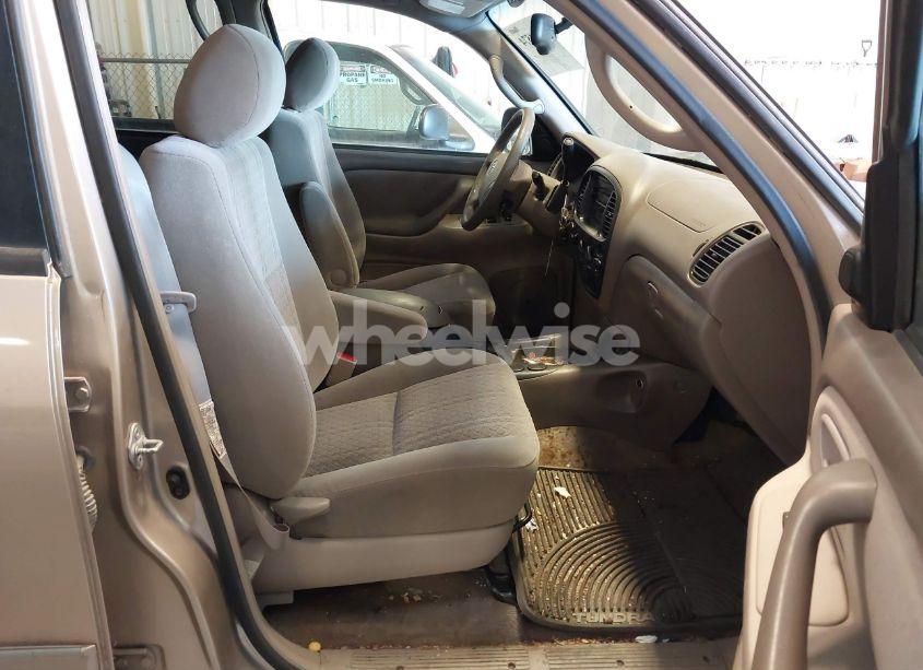 Photo 5 of 2006 Toyota Tundra SR5 V8 (VIN 5TBDT44106S514822)