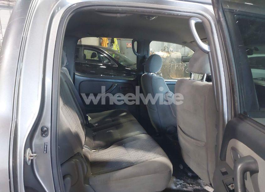 Photo 8 of 2006 Toyota Tundra SR5 V8 (VIN 5TBDT44106S531961)