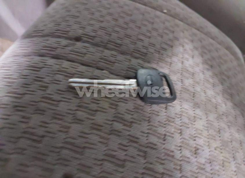 Photo 11 of 2005 Toyota Tundra SR5 V8 (VIN 5TBDT44115S471767)