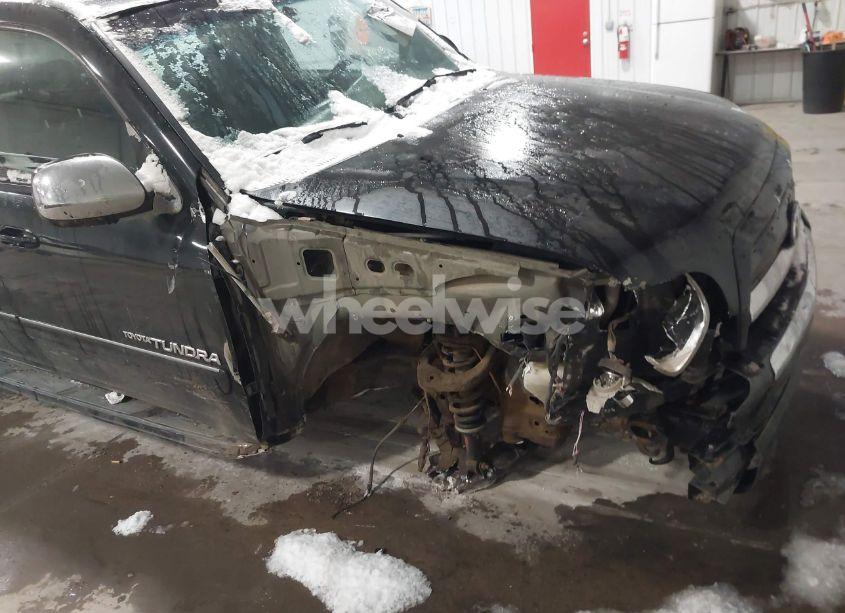 Photo 6 of 2005 Toyota Tundra SR5 V8 (VIN 5TBDT44115S471767)