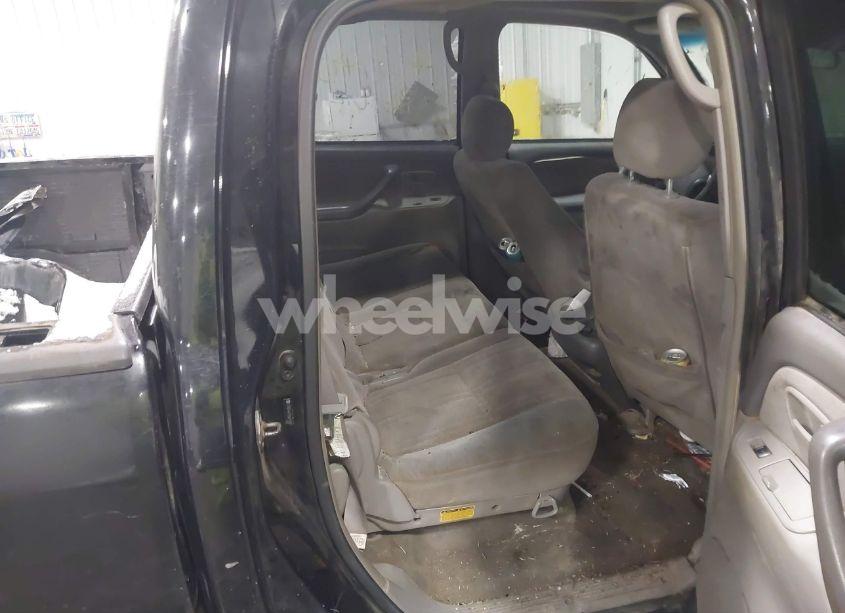 Photo 8 of 2005 Toyota Tundra SR5 V8 (VIN 5TBDT44115S471767)