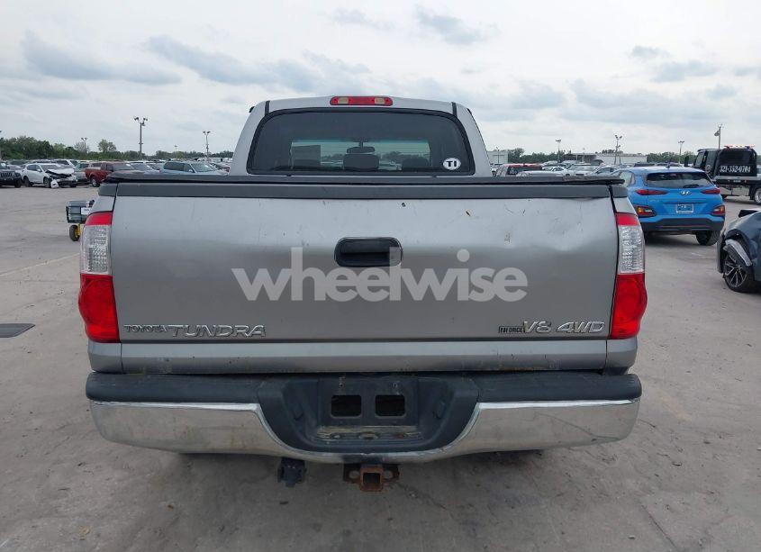 Photo 16 of 2005 Toyota Tundra SR5 V8 (VIN 5TBDT44115S480257)