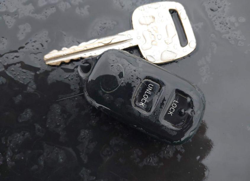 Photo 11 of 2005 Toyota Tundra SR5 V8 (VIN 5TBDT44115S481618)