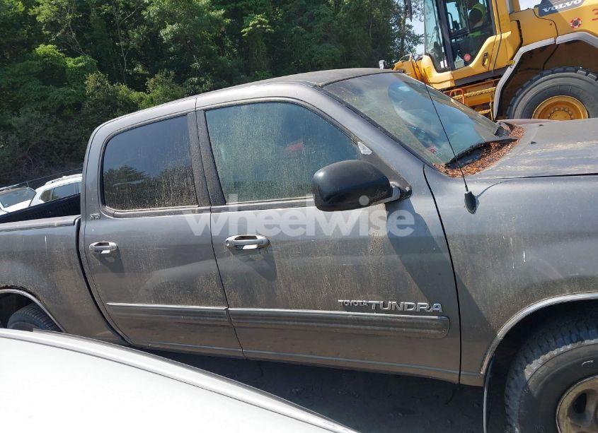 Photo 13 of 2006 Toyota Tundra SR5 V8 (VIN 5TBDT44116S527286)