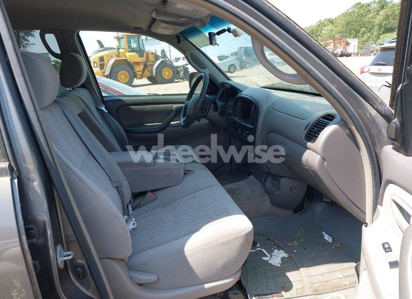 Photo 5 of 2006 Toyota Tundra SR5 V8 (VIN 5TBDT44116S527286)