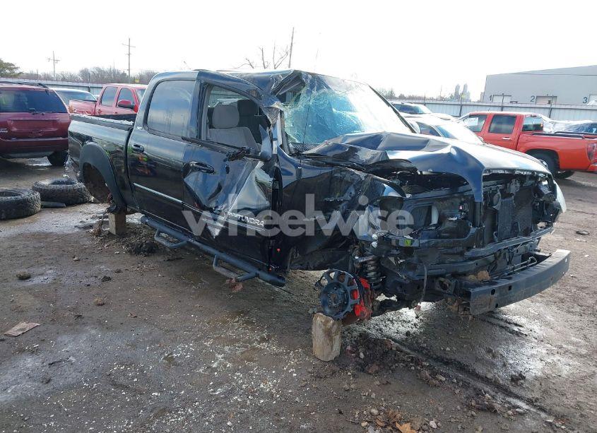 2006 Toyota Tundra SR5 V8 (VIN 5TBDT44116S553385) main photo