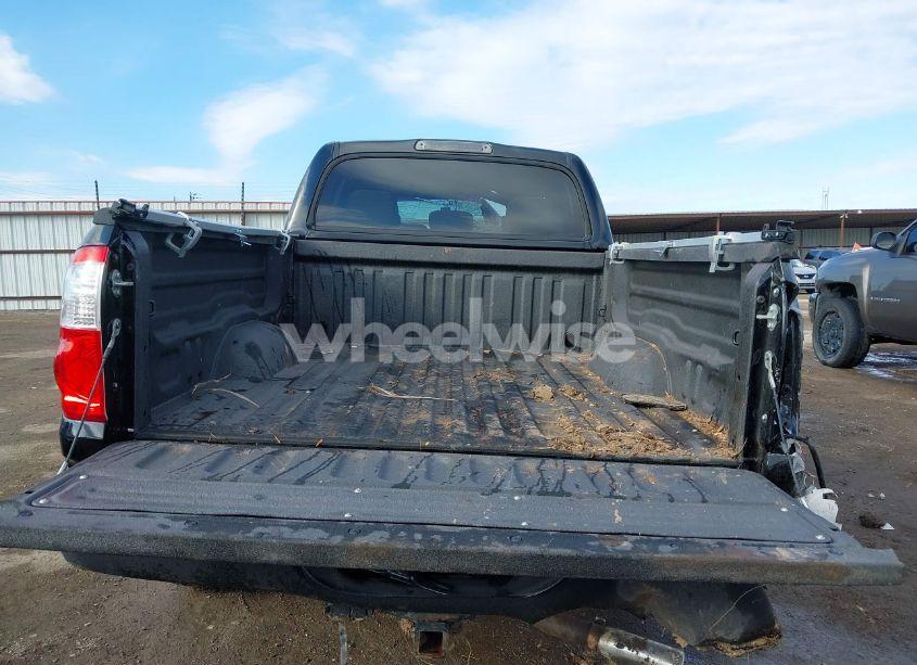 Photo 17 of 2006 Toyota Tundra SR5 V8 (VIN 5TBDT44116S553385)