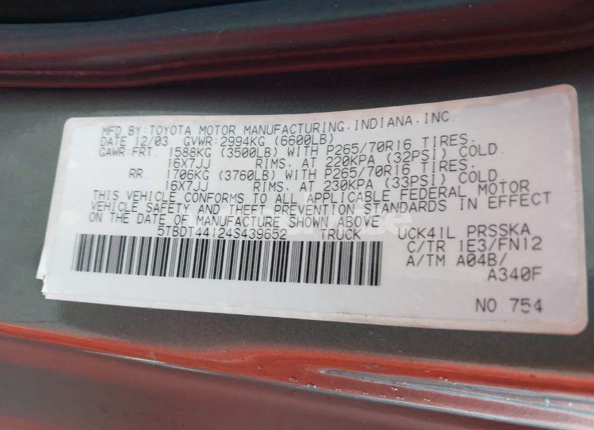 Photo 9 of 2004 Toyota Tundra SR5 V8 (VIN 5TBDT44124S439652)