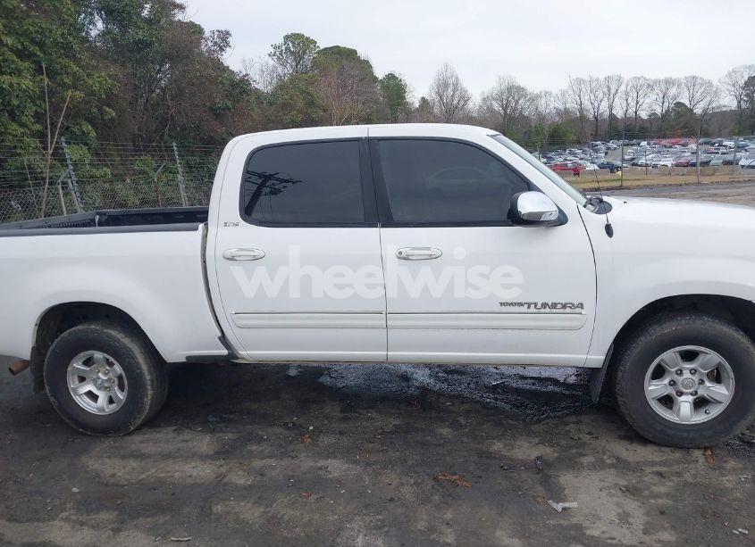 Photo 13 of 2005 Toyota Tundra SR5 V8 (VIN 5TBDT44125S469641)