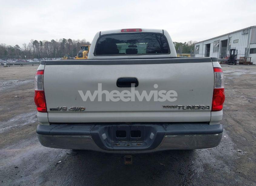Photo 16 of 2005 Toyota Tundra SR5 V8 (VIN 5TBDT44125S469641)