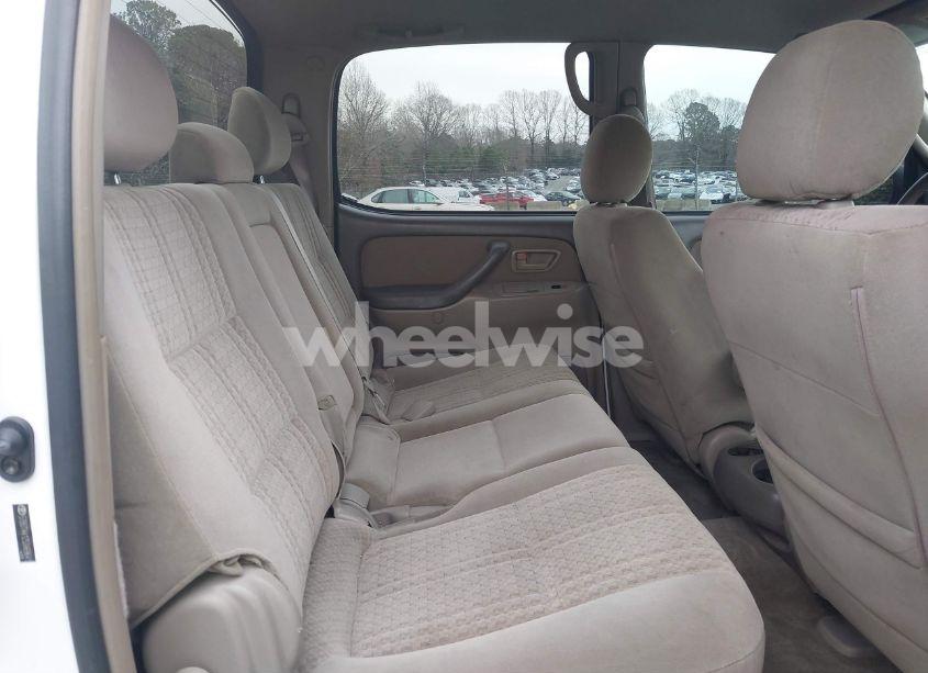 Photo 8 of 2005 Toyota Tundra SR5 V8 (VIN 5TBDT44125S469641)