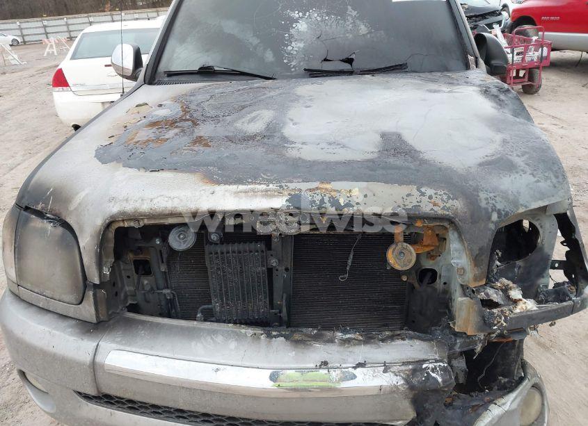 Photo 10 of 2005 Toyota Tundra SR5 V8 (VIN 5TBDT44125S483992)