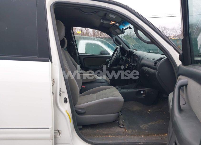 Photo 5 of 2006 Toyota Tundra SR5 V8 (VIN 5TBDT44126S519830)