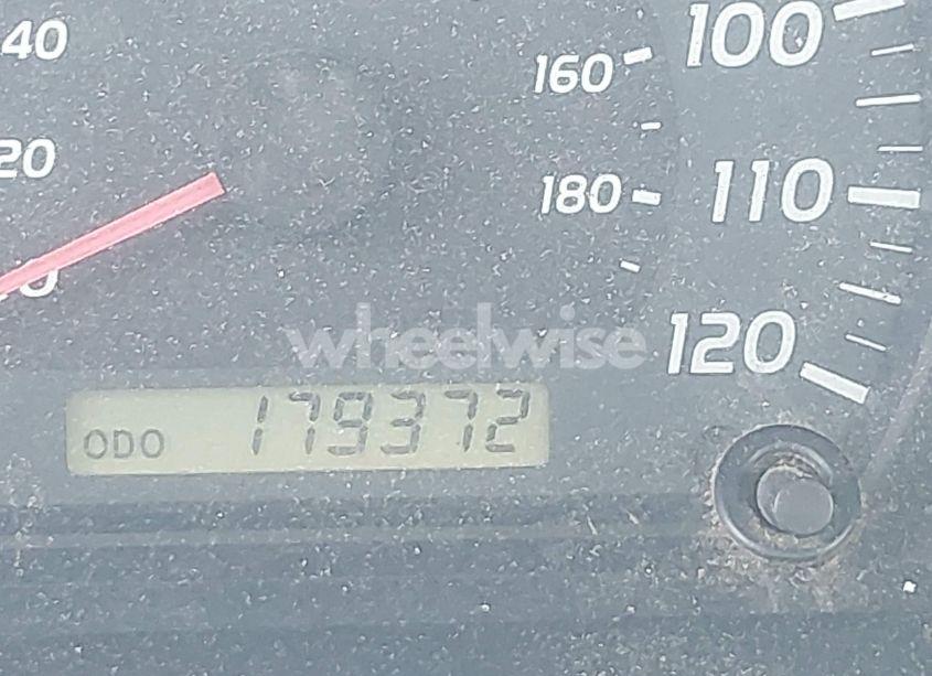 Photo 15 of 2005 Toyota Tundra SR5 V8 (VIN 5TBDT44135S479451)