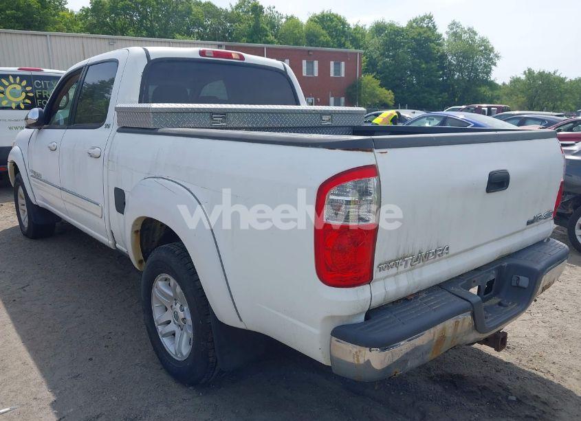 Photo 3 of 2005 Toyota Tundra SR5 V8 (VIN 5TBDT44135S479451)