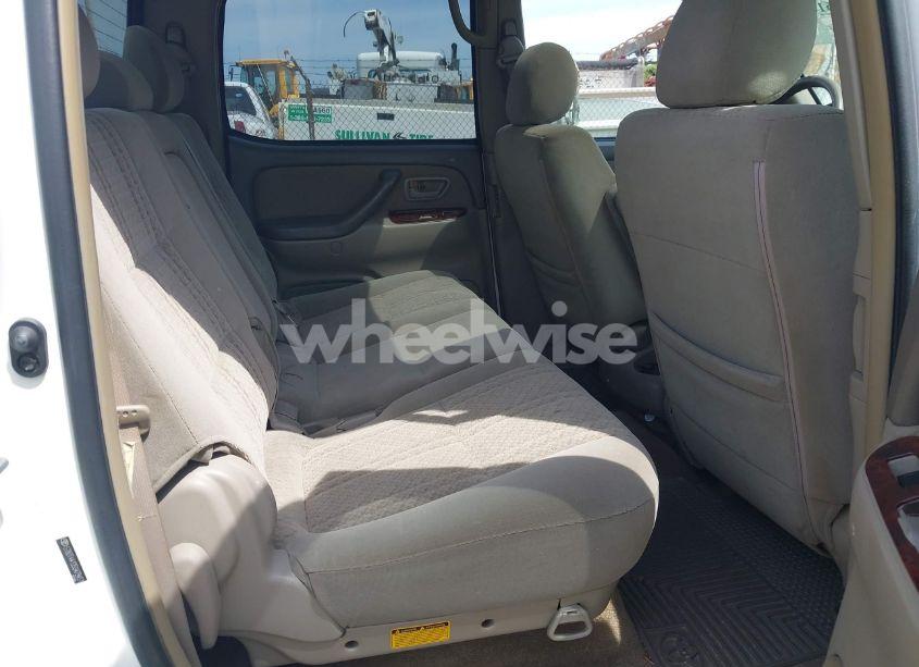 Photo 8 of 2005 Toyota Tundra SR5 V8 (VIN 5TBDT44135S479451)