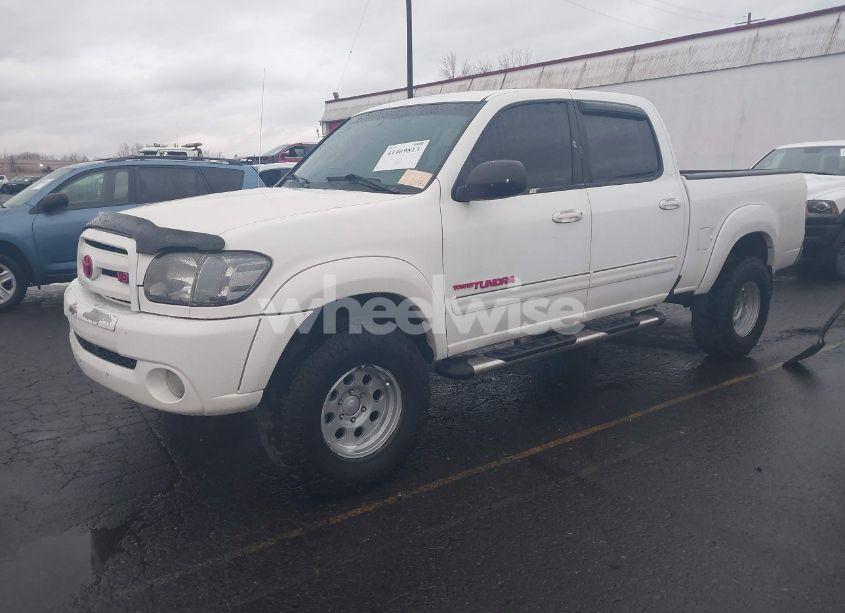 Photo 2 of 2005 Toyota Tundra SR5 V8 (VIN 5TBDT44135S487713)