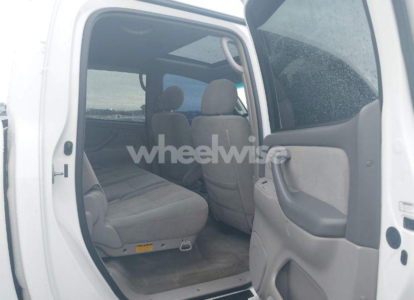 Photo 8 of 2005 Toyota Tundra SR5 V8 (VIN 5TBDT44135S487713)