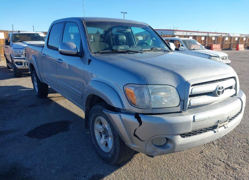 2005 Toyota Tundra SR5 V8 (VIN 5TBDT44135S496069) main photo