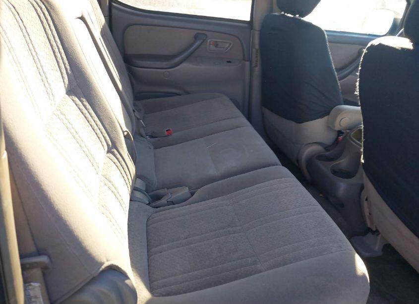 Photo 8 of 2005 Toyota Tundra SR5 V8 (VIN 5TBDT44135S496069)