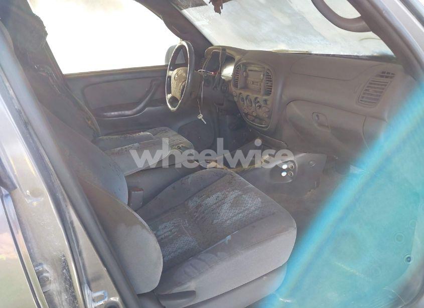 Photo 5 of 2006 Toyota Tundra SR5 V8 (VIN 5TBDT44136S507427)