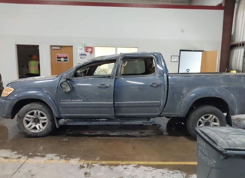 Photo 14 of 2004 Toyota Tundra SR5 V8 (VIN 5TBDT44144S458784)