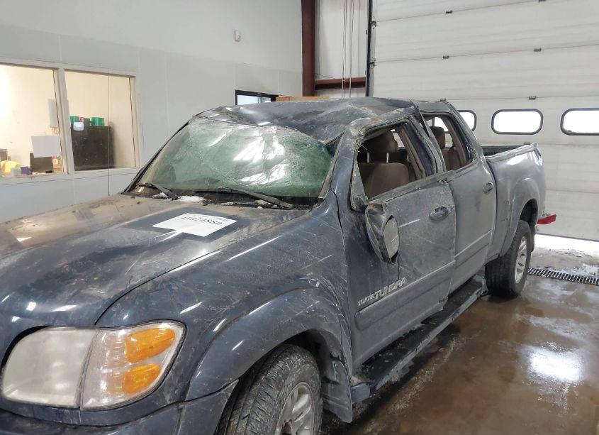 Photo 6 of 2004 Toyota Tundra SR5 V8 (VIN 5TBDT44144S458784)