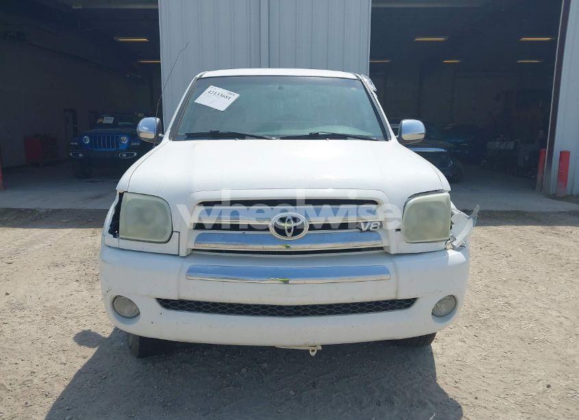 Photo 12 of 2005 Toyota Tundra SR5 V8 (VIN 5TBDT44145S474663)
