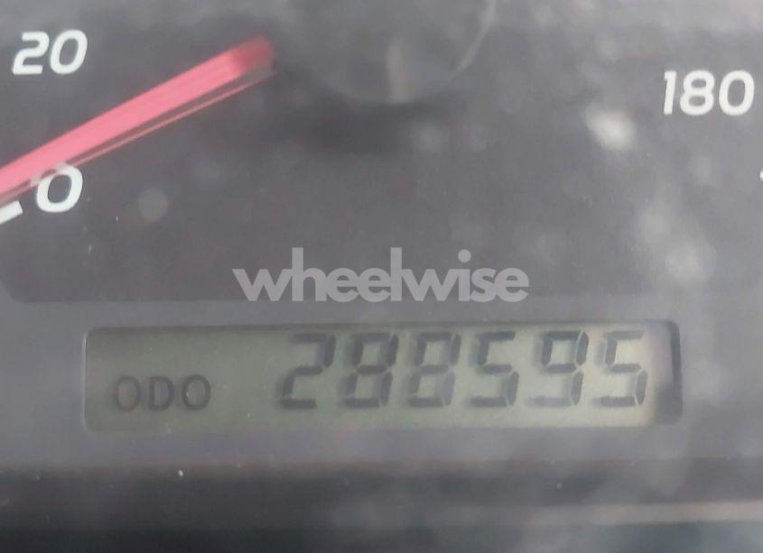 Photo 15 of 2005 Toyota Tundra SR5 V8 (VIN 5TBDT44145S474663)