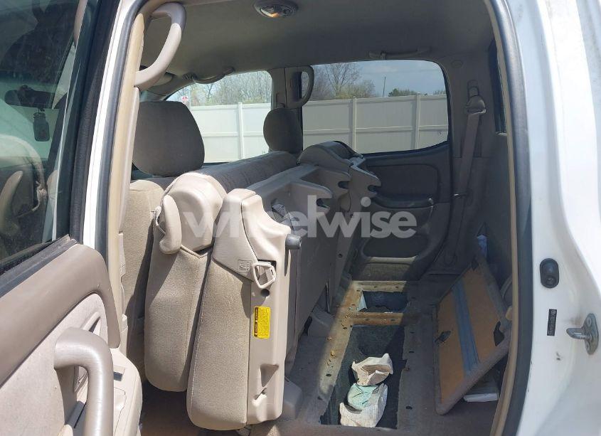 Photo 8 of 2005 Toyota Tundra SR5 V8 (VIN 5TBDT44145S474663)