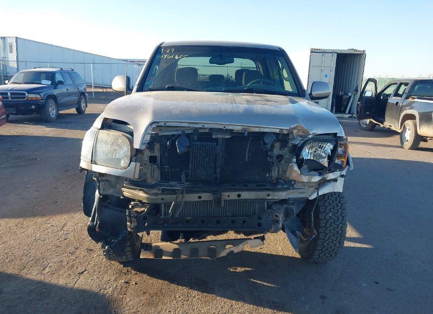 Photo 12 of 2005 Toyota Tundra SR5 V8 (VIN 5TBDT44145S495545)