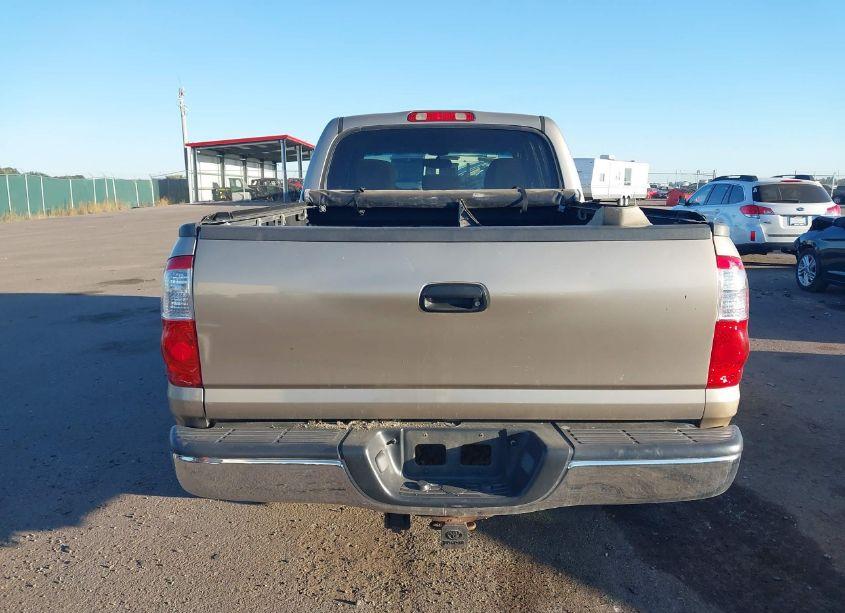 Photo 16 of 2005 Toyota Tundra SR5 V8 (VIN 5TBDT44145S495545)