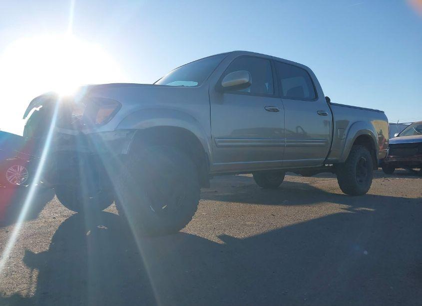 Photo 2 of 2005 Toyota Tundra SR5 V8 (VIN 5TBDT44145S495545)
