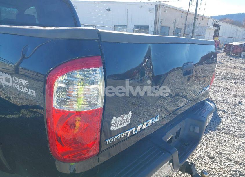 Photo 17 of 2006 Toyota Tundra SR5 V8 (VIN 5TBDT44146S504035)