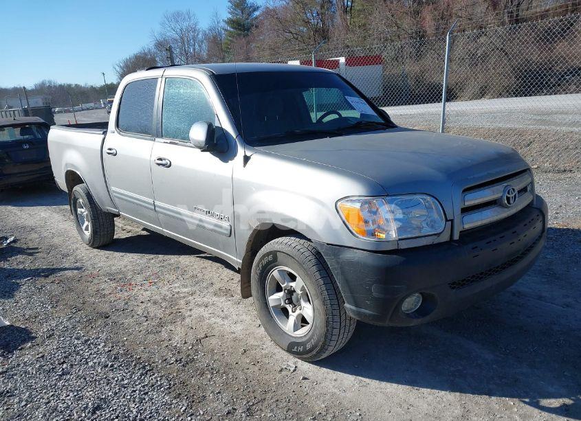 2005 Toyota Tundra SR5 V8 (VIN 5TBDT44155S484229) main photo