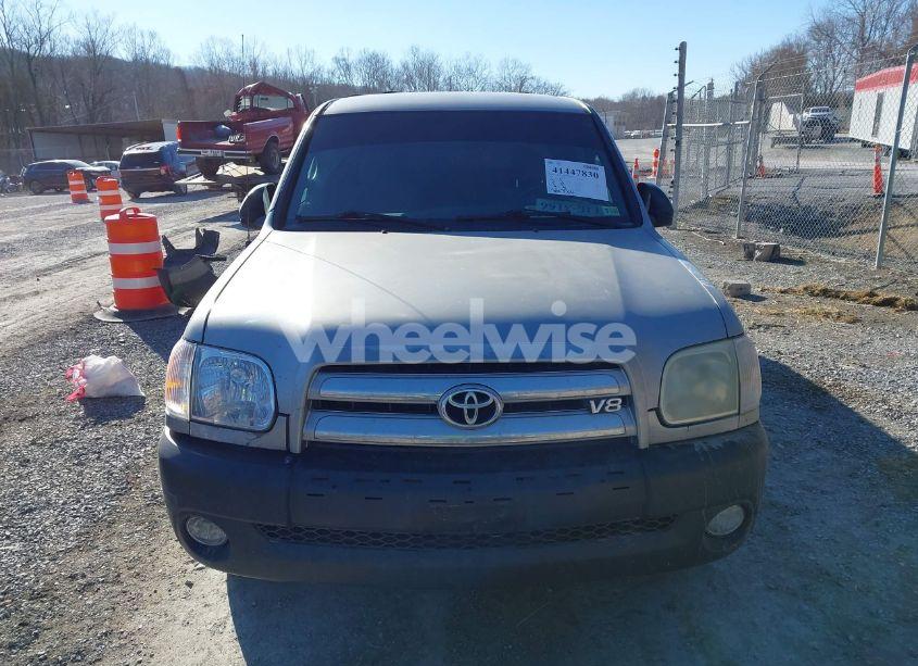 Photo 12 of 2005 Toyota Tundra SR5 V8 (VIN 5TBDT44155S484229)