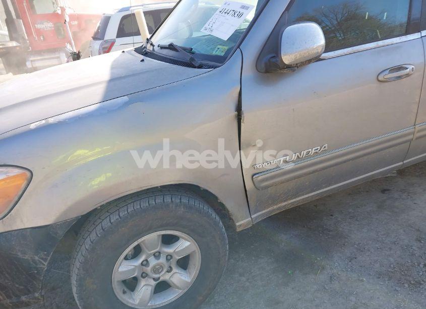 Photo 6 of 2005 Toyota Tundra SR5 V8 (VIN 5TBDT44155S484229)