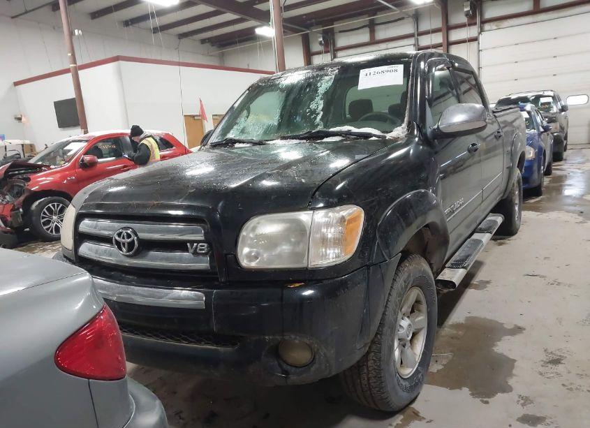 Photo 12 of 2005 Toyota Tundra SR5 V8 (VIN 5TBDT44155S490404)