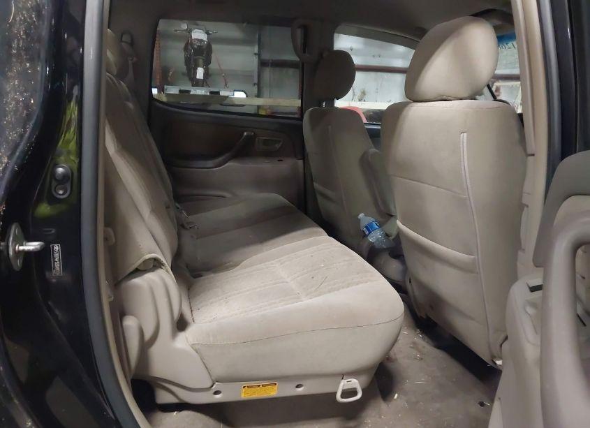 Photo 8 of 2005 Toyota Tundra SR5 V8 (VIN 5TBDT44155S490404)