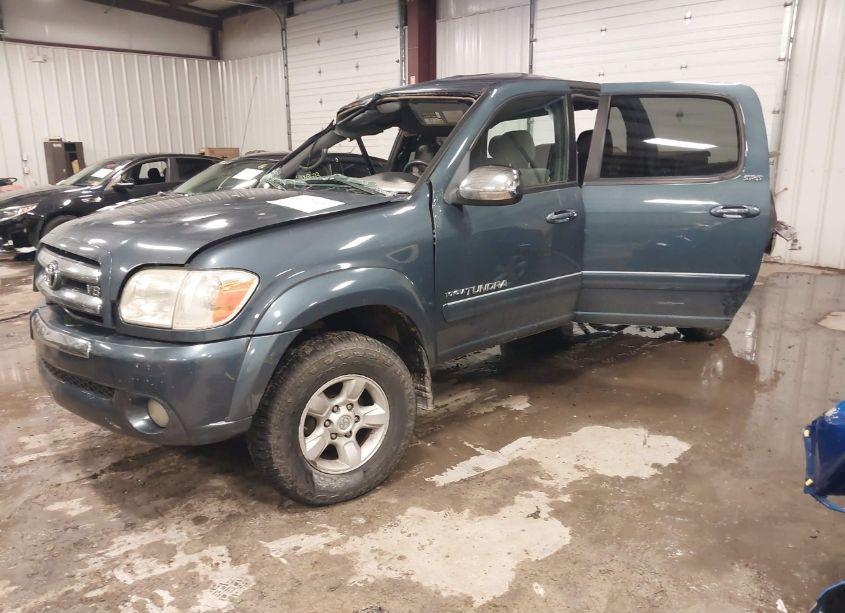 Photo 2 of 2006 Toyota Tundra SR5 V8 (VIN 5TBDT44156S518445)