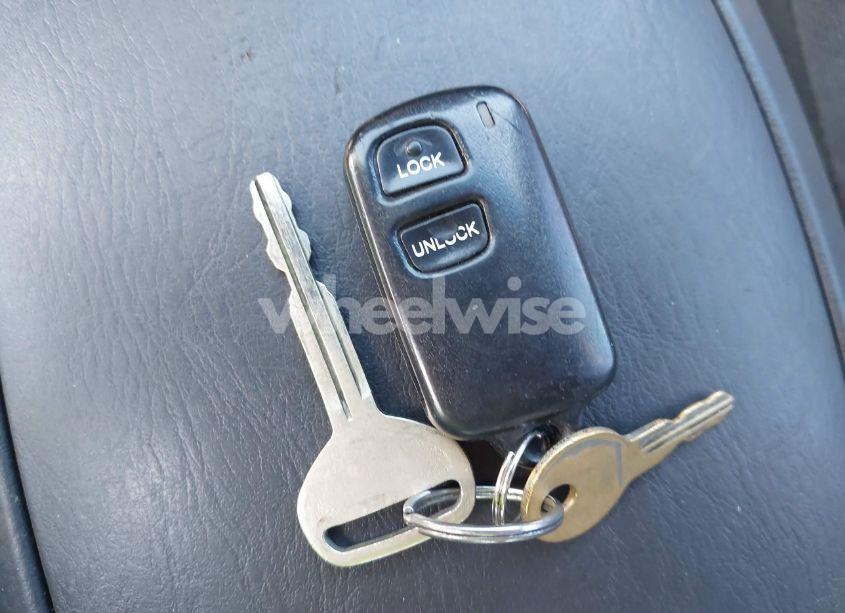 Photo 11 of 2006 Toyota Tundra SR5 V8 (VIN 5TBDT44156S538372)